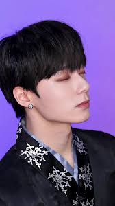 ONEUS Visual Cam Luna Dance