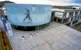 Rafa nadal academy's prodigy, alexandra eala, climbed to junior world number 2 after reaching the girls' eala was born in the philippines and has been training at the rafael nadal academy center. Rafael Nadal Kann Noch Viel Mehr Als Tennis Spielen Mallorca Zeitung