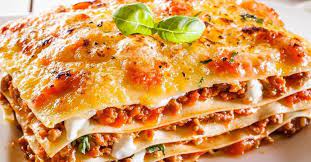 Lazanya, çok duyulan ama bir makarna çeşidi olduğu az bilinen bir yemektir. Lazanya Tarifi Masterchef Lazanya Nasil Yapilir Gerekli Malzemeler Nelerdir Makarna Tarifleri Haberleri