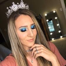 Victoria Leone's Instagram, Twitter & Facebook