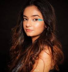 Anushka Sen Biography Wiki Age Height Boyfriend Net Worth More The Daily Biography In 2020 Dance Videos Hair Color For Black Hair Biography