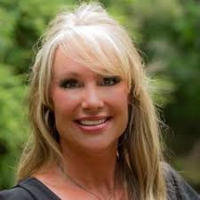 Kayla Moreland's Instagram, Twitter & Facebook