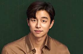 Gong yoo, whose endorsement fees rose from 700mil won (s$830k) to 1bil (s$1.2mil) after starring in 2016 hit drama goblin, is in fourth place. Gong Yoo With A Tall Height And A Dying Little Face Gives Off A Strange Atmosphere Ko Wiki