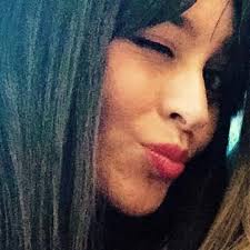 Cora López Ratón (@corazam_)