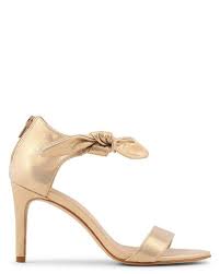 Cuir lisse, vernis, velours ou pailleté. Epingle Sur Chaussures Parfaites Pour Un Mariage