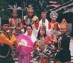 Kategori:kelompok etnik di sarawak (ms); Borneo Fairyland Tour Travel Sdn Bhd Tours