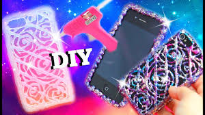 Handyhülle personalisieren, silikon hülle dekoriert mit bunten bänden in pink und mit blumen motive. Diy Handyhullen