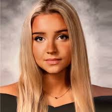 Leila Berry's Instagram, Twitter & Facebook