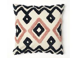 هل أنت في حيرة من أمرك بشأن هدية عيد الحب إليك 5 اختيارات ستناسب تطلعاتك