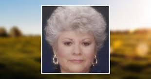 Holly Hayden's Instagram, Twitter & Facebook