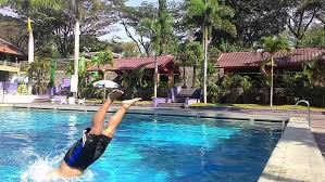 Bahkan untuk sekeluarga karena berukuran 2,44×0,76m. 23 Kolam Renang Di Malang