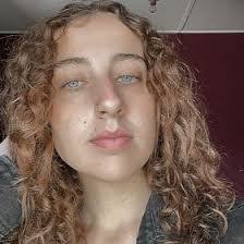 Isabelle Powell's Instagram, Twitter & Facebook