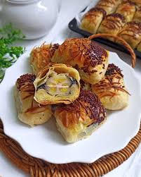 Sekarang semua pasti bisa membuat bolen pisang yang enak seperti kartika sari dengan tips mudah ini. Resep Bolen Pisang 2 Rasa Coklat Keju
