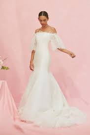 Vestidos de novia de carolina herrera. Los Nuevos Vestidos De Novia De Carolina Herrera Llevan Grandes Lazos Faldas Con Volumen Y Bolsillos