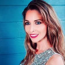 Jayne Paul's Instagram, Twitter & Facebook