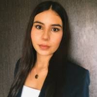 500+ perfiles de «Elia»