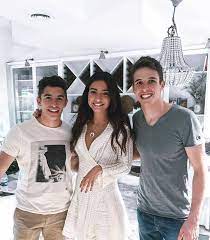 But lucia is not a stranger to living her life on the spotlight, her father is a famous bullfighter in spain. Pin By Khurotulaeni Nurhabibah On Alex Marc Marc Marquez Marquez Bicycle Sport