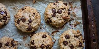 Biscuits Au Beurre D Amandes A L Avoine Et Au Chocolat Noir De K Pour Katrine Veronique Cloutier Skinny Dessert Snack Treat Cookie Recipes