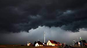 Am nachmittag insbesondere im osten und süden sowie im mittelgebirgsraum einzelne gewitter. Wo Es In Deutschland Heute Unwetterwarnungen Gibt Stern De