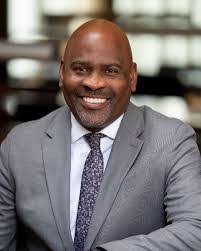 Sarah Pfau's Instagram, Twitter & Facebook