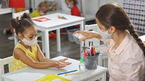Além dos grupos já contemplados, blumenau ampliou a vacinação para pessoas com 48 anos ou mais. Diretora Do Unicef Pede Que Professores Sejam Priorizados Na Vacinacao