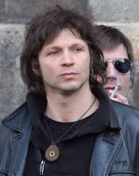 L'ex femme de bertrand cantat a été retrouvée pendue dimanche vers midi à son domicile de bordeaux. Bertrand Cantat Les Doutes Sur Le Suicide De Son Ex Femme Ladepeche Fr