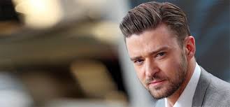 Coiffure tendance hawk avec dessus en crête et côtés rasés. Coupe De Cheveux Homme Quelles Tendances En 2021 Kiute Blog