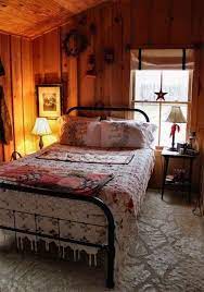Awesome 45 Perfect Winter Bedroom Decoration Ideas More At Https Homishome Com 2018 11 28 45 Perfect Cabin Bedroom Decor Cozy Cabin Bedrooms Bedroom Design