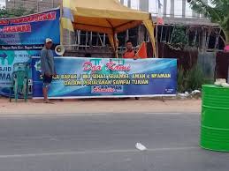 Spanduk pembangunan masjid al mukhlisin yalmic s weblog. Demi Pembangunan Masjid Ar Rahman Panitia Mengalang Dana Dijalan