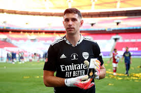 Arsenal Prepared To Sell No 2 Goalkeeper Emiliano Martinez Despite Excellent Form And May Accept Bid Of Less Than 10m