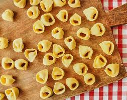 Tortellini Selber Machen Original Italienisch Gustini Passione Italiana Tortellini Selber Machen Pasta Selber Machen Nudeln Selber Machen