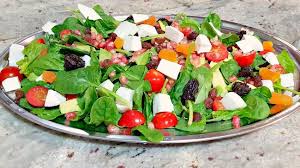 Hay de todos desde postres, hasta entrantes pasando por segundos. Ensalada De Espinacas Rapida Y Barata La Cocina De Masito