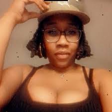 Nikia Johnson's Instagram, Twitter & Facebook