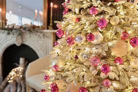 Sichern sie sich rabatte von bis zu 30% auf unsere preisgekrönten weihnachtsbäume! How To Decorate A Frosted Christmas Tree Balsam Hill Blog