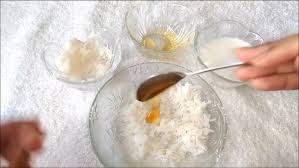 Melangez Une Cuillere A Soupe De Miel Et Deux A Trois Cuilleres A Soupe De Lait Dans Le Riz Melangez Et Ecrase Diy Cream Face Care Wrinkles Diy Natural Cream