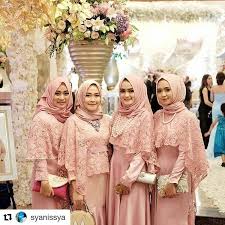702 Likes 13 Comments Kebaya Pagar Ayu Kebayapagarayu On Instagram Repost Syanissya Kebayapagar Pengiring Pengantin Renda Kebaya Pakaian Pernikahan