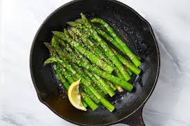 Steamed Asparagus Makes The Healthiest Side Recipe Steamed Asparagus Asparagus Recipe Grilled Asparagus Recipes