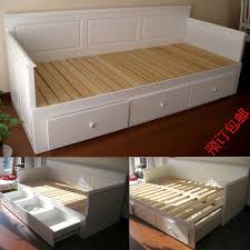 Including minecraft bed designs, dressers, bedside tables, and other great minecraft furniture ideas to improve the style of your minecraft bedrooms. Pin On Daybeds W Trundle