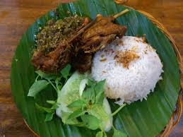 Bokap gue seorang bisnismen,super sibuk deh.nyokap gue adalah ibu rmh tangga,dan mama yg menjaga kedai kami yg berada di depan rumah.nyokap gue lumayan cantik,tapi sayang kecantikanya itu ditutupi jilbab yg. Rekomendasi 5 Tempat Makan Nasi Bebek Di Indonesia Maknyus Lah Mister Aladin Travel Discoveries