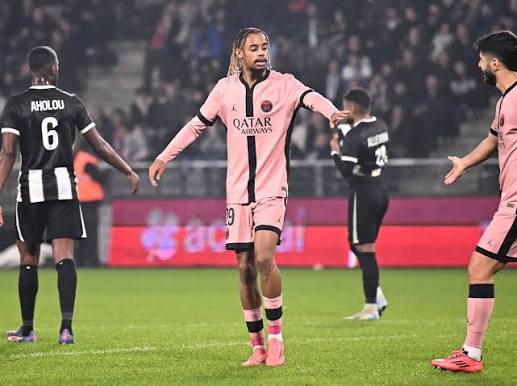 PSG dan Liverpool negosiasi harga Bradley Barcola