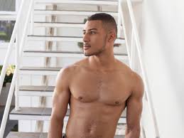 Manhunt Daily Wood: Dominic Santos – Manhunt Daily