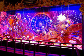 Résultat de recherche d'images pour "vitrine de noel du printemps"