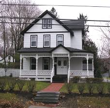 Black And White House Exterior Paint House Painting In Port Jefferson Ny House Exterior House Paint Exterior Black Window Trims