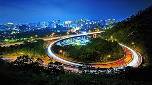 Schritt für schritt und voller genuss geht es zum vorgesehenen etappenziel. Das Auge Des Neuen Geschafts Der Neue Laden Bei Dammerung Autobahn New Taipei City Taiwan Landschaft Pikist