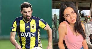Check spelling or type a new query. Oyuncu Silan Makal Futbolcu Sener Ozbayrakli Ile Ask Yasadiklarini Itiraf Etti Son Dakika Spor