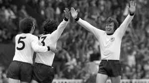 Franz beckenbauer estime que l'attaquant gerd müller vaudrait bien plus que 222 milions d'euros s'il jouait aujourd'hui. News Dfb Deutscher Fussball Bund E V