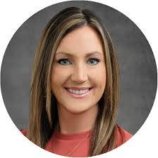 Kara Holcomb's Instagram, Twitter & Facebook