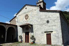 From wikimedia commons, the free media repository. Die Kirche Santa Maria Assunta In Stazzema Visit Tuscany