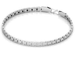 On the one hand, we have the modern gift of platinum. 30 Traditional And Modern 20th Wedding Anniversary Gifts
