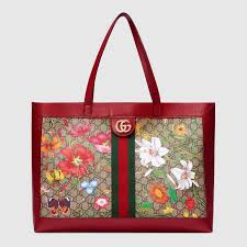 shop the ophidia gg flora medium tote by gucci a special collection combines two of the house s most distinctiv handtasche shopper gucci blumen shopper tasche
